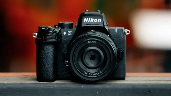 «No, no es una Nikon Z 50II, es una Nikon Z50II. Y definitivamente NO es una Nikon Z 50 Mark II», dice Nikon (pero nosotros la llamamos Z50 II)